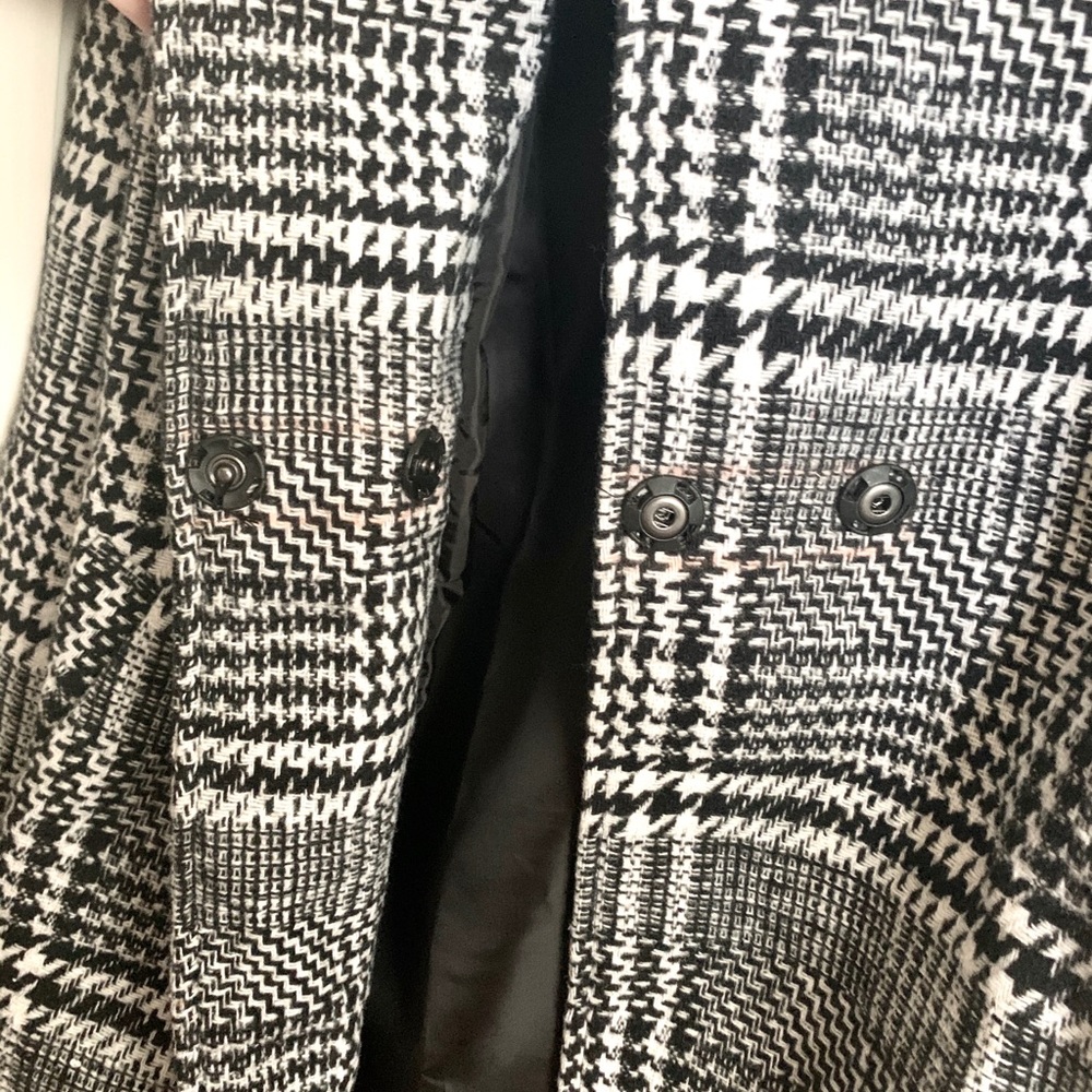 Plaid Snap-Front Collared Coat - Picture 7 of 8
